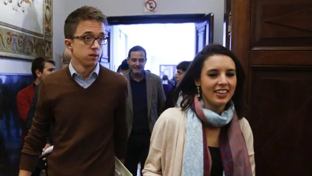 Íñigo Errejón e Irene Montero a su llegada a la Junta de Portavoces