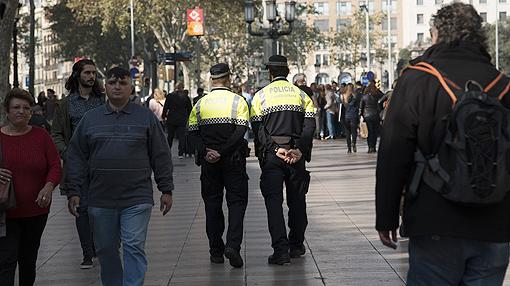 Policía urbana en la Rambla de Barcelona