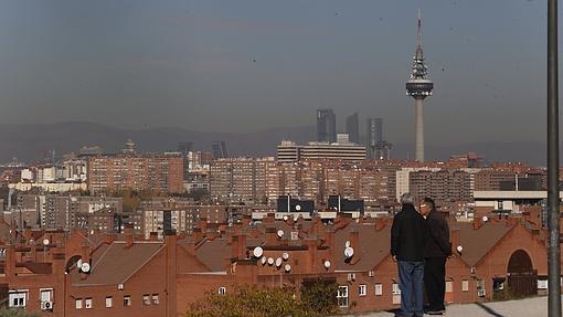 Los mejores miradores para disfrutar de la Superluna en Madrid