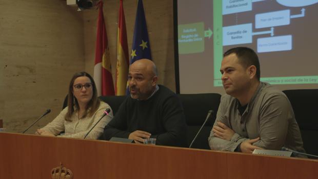 María Díaz, José García y David Llorente, en rueda de prensa