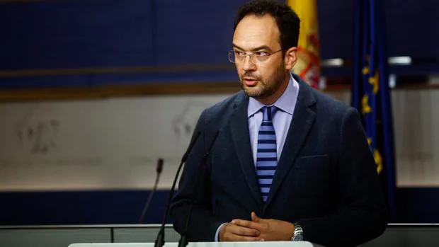 El portavoz parlamentario del PSOE, Antonio Hernando