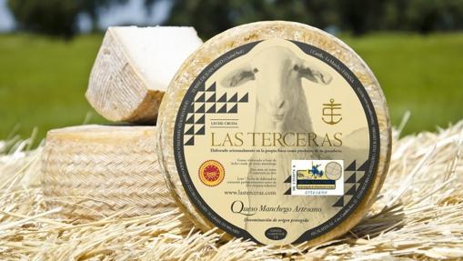 El queso manchego artesano curado de Las Terceras vale 61,70 euros y tiene un peso neto de 2,7 kilos