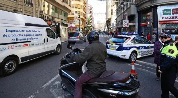 Imagen de los problemas de tráfico en la zona del Mercado Central de Valencia