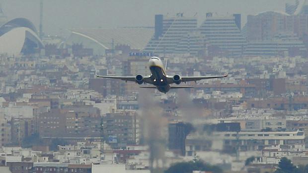 Ryanair desde Valencia: nuevas rutas a Cracovia, Hamburgo o Marrakech y vuelos a 19,99 euros