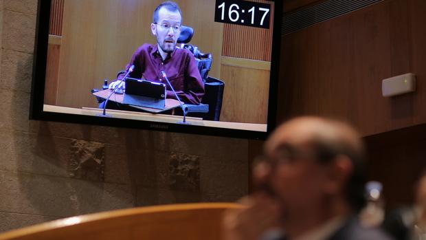 Echenique recula y frena su ofensiva contra el Gobierno aragonés del PSOE