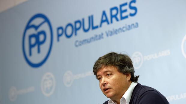 Imagen del presidente de la gestora del PP de Valencia, Luis Santamaría