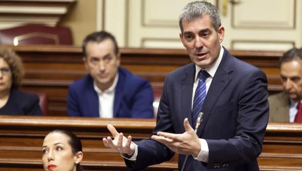 Coalición Canaria echa al PSOE del Gobierno regional canario