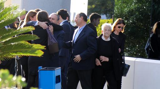 Imagen de algunos de los asistentes al funeral