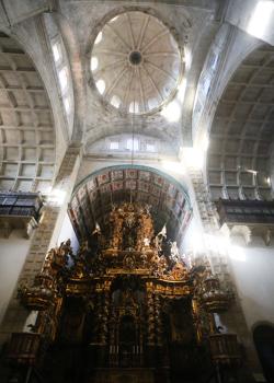 Retablo barroco de la iglesia de San Martín Pinario, en Santiago