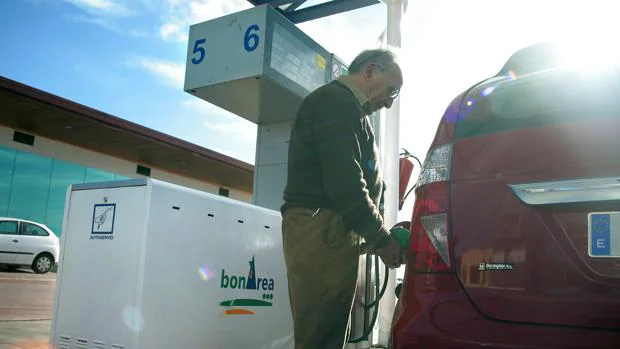 La gasolina será más cara en el año que hoy empieza