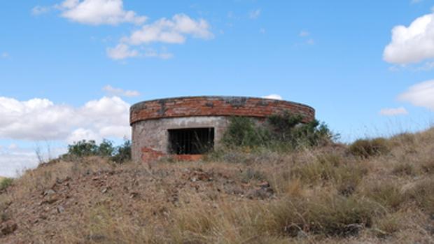 Respiradero de uno de los polvorines excavados en las entrañas de la bilbilitana Peña de la Mora