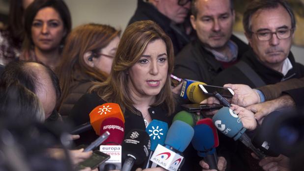 Un PSOE partido por la mitad convoca hoy su XXXIX congreso federal para junio