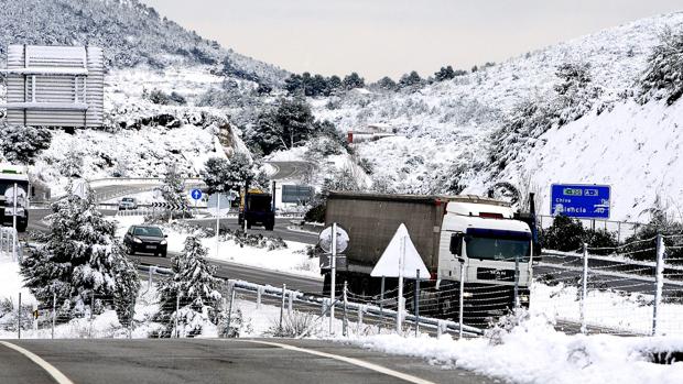 Imagen de archivo de una carretera cercana a la localidad de Bunyol