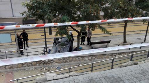 Imagen del coche desde la zona donde el conductor perdió el control