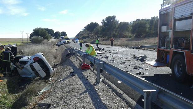 Tres muertos en una colisión frontal de dos vehículos en Pozohondo