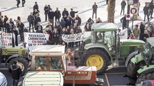 Imagen de la protesta frente a la plaza del Ayuntamiento de Valencia