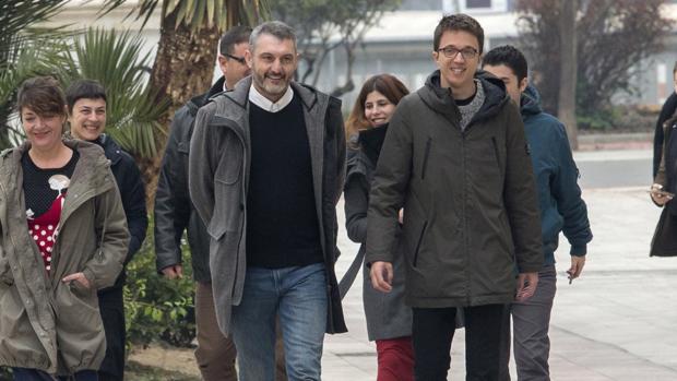 Iglesias y Errejón quieren limitarse mutuamente el poder