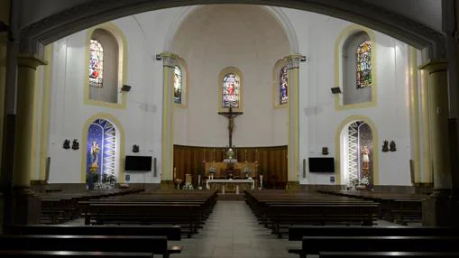 Interior de la parroquia de San Francisco de Sales