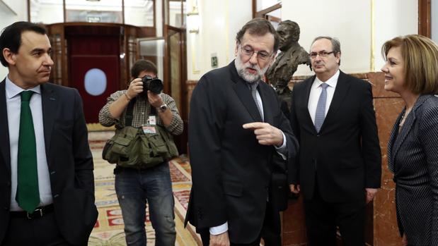 Rajoy ve «absurdo» que los independentistas pretendan celebrar un referéndum que es ilegal