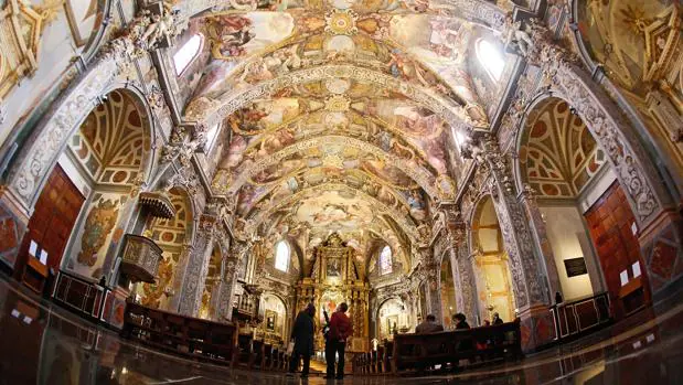 Imagen de los frescos de la capilla de San Nicolás tomada tras la presentación de los nuevos trabajos