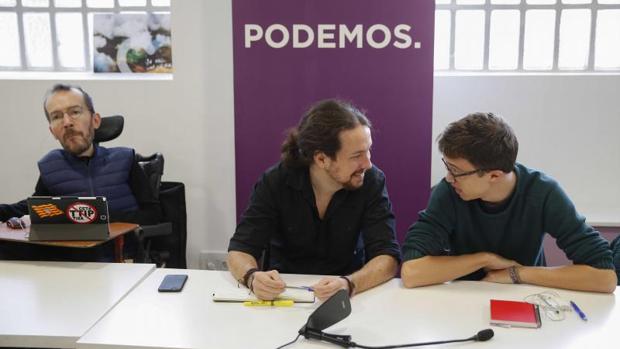 De izquierda a derecha, Echenique, Iglesias y Errejón durante una reunión del Consejo Ciudadano