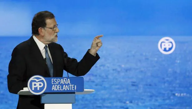 El presidente del PP, Mariano Rajoy, en el congreso nacional de su partido