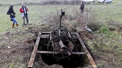 El pozo de la finca donde han aparecido los restos de las dos víctimas en San Vicente de la Cabeza (Zamora)