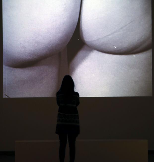 Las nalgas filmadas por Yoko Ono y otros ejempos de autogestión en el arte