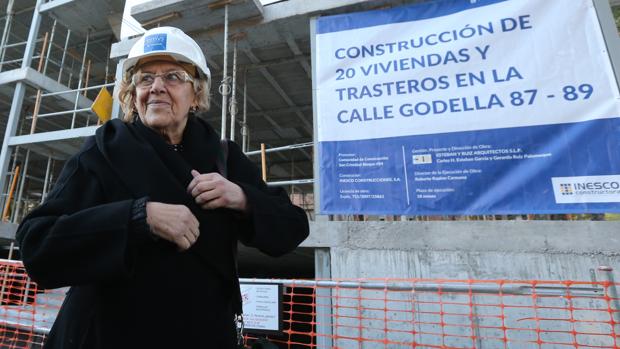 PP y Cs critican la nueva idea de Carmena: «Su casa cuesta un millón, pero no la meterá en el libro»