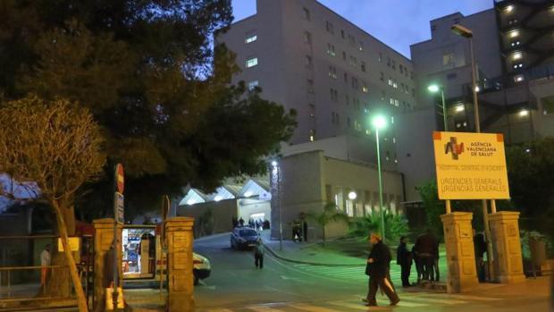 Entrada a Urgencias del Hospital General de Alicante