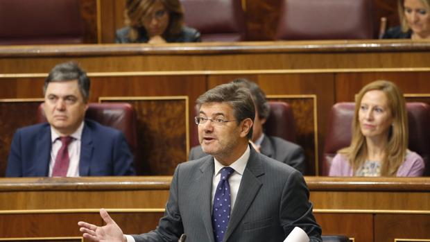 El ministro de Justicia, Rafael Catalá, durante su intervención en la sesión de Control al Gobierno hoy el Congreso de los Diputados