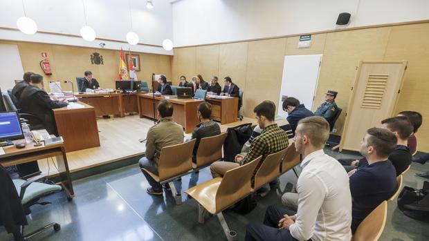 Segunda sesión del juicio oral contra los doce jóvenes arrestados por los altercados de Gamonal