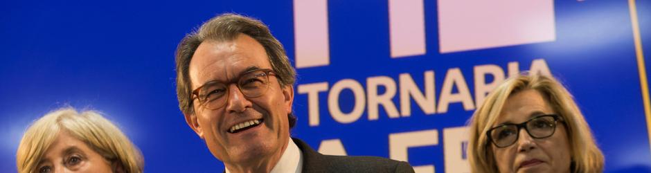 Artur Mas. entre Irene Rigau y Joana Ortega