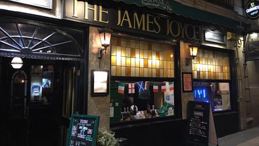 Fachada del James Joyce Irish Pub de Madrid, en la calle Alcalá, 59