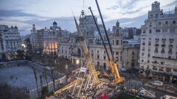 Imagen de la falla del la plaza del Ayuntamiento