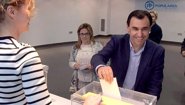 Fernando Martínez-Maillo votó ayer en Zamora