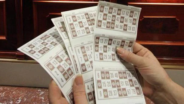 Cartones de juego en un bingo, en foto de archivo