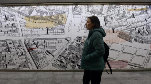 Mural dedicado a Lina Morgan en la estación de Metro de La Latina