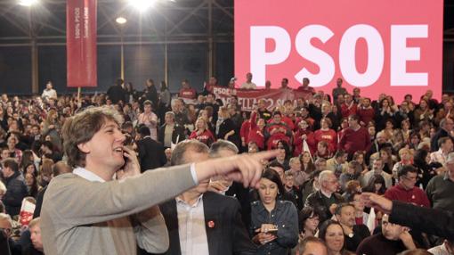 El alcalde de Soria, Carlos Martínez, asiste al acto donde la presidenta de la Junta de Andalucía, Susana Díaz, anuncia formalmente su candidatura a la Secretaría General del PSOE