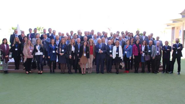 Empresarios familiares asistentes en la asamblea de AEFA celebrada este martes en Alicante
