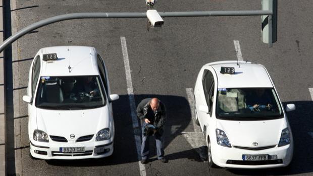 magen de archivo de unos taxistas durante una protesta por la muerte de un compañero