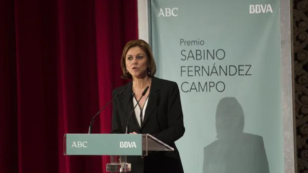 María Dolores de Cospedal, ministra de Defensa, en los V Premiios Sabino Fernández Campo