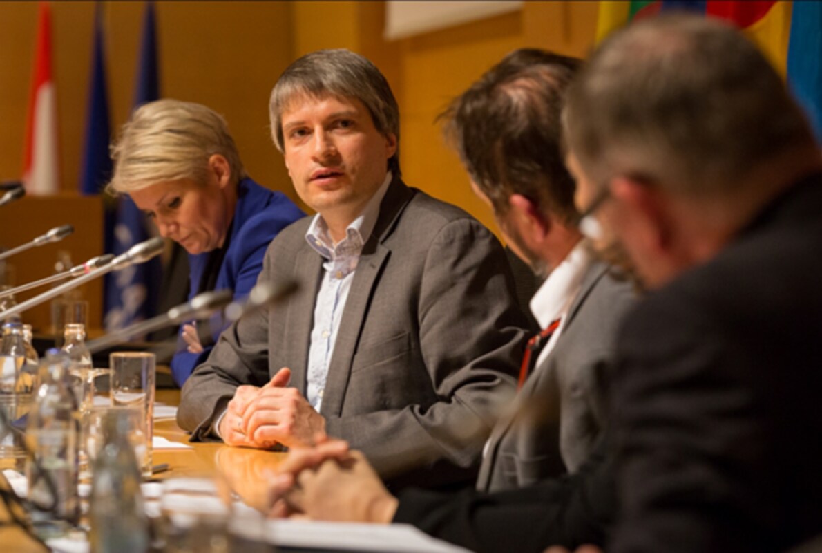 Sven Giegold en un debate organizado por KPMG
