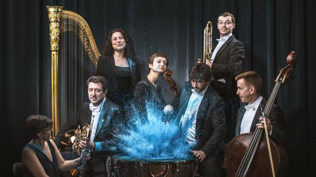 Foto de «familia» de la presentación de la campaña de la OBC