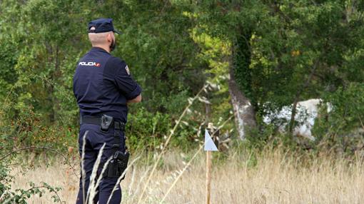 La Policía mantiene vigila la zona en la que se han encontrado los restos de la peregrina desaparecida (imagen de archivo)