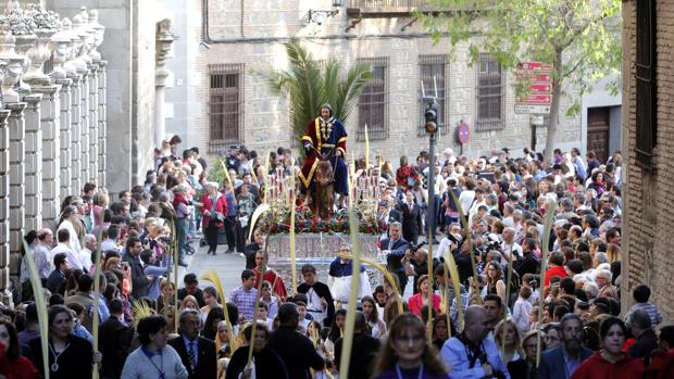 Lunes Santo: Nazareno Cautivo, Cristo de la Vega y Cristo de la Esperanza