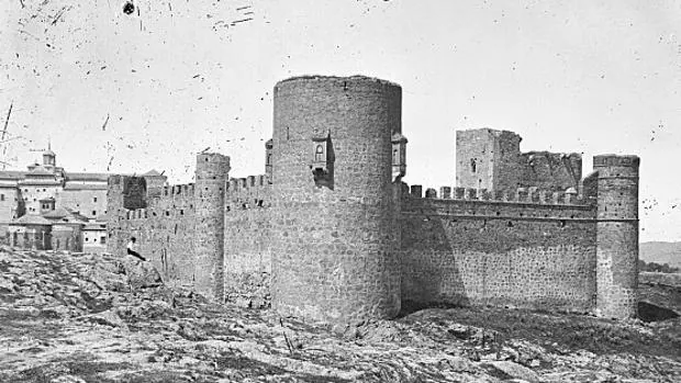 Castillo de San Servando fotografiado por Casiano Alguacil hacia 1885. FOTO ARCHIVO MUNICIPAL DE TOLEDO