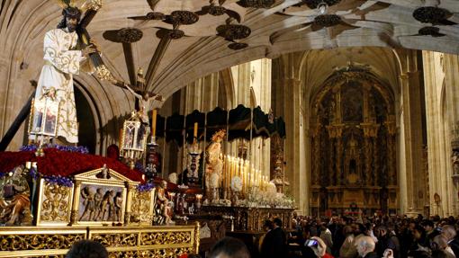 La Hermandad Dominicana de Salamanca custodia a «Nuestra Señora de los Dolores». una de las tallas de Salvador Carmona