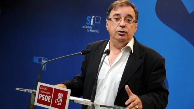 Fernando Mora sustituirá a García Élez en las Cortes