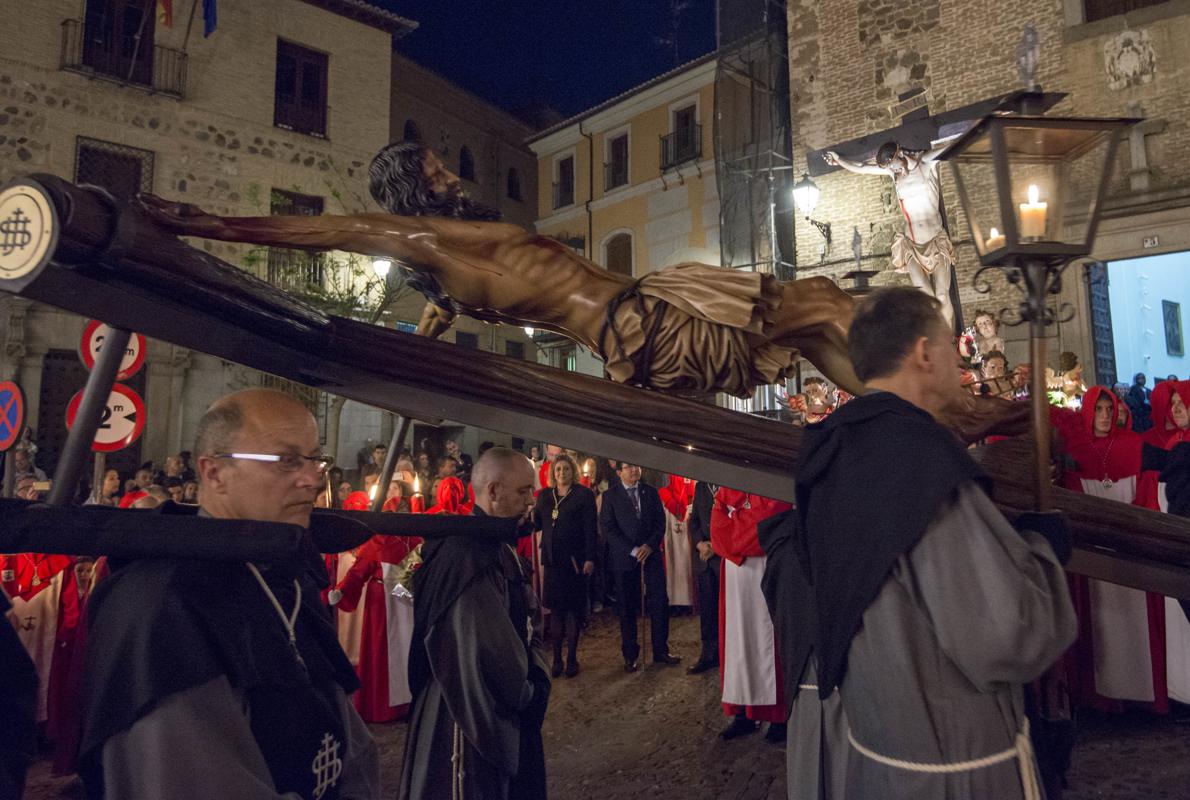 El Cristo del Amor y el Cristo de los Ángeles se encontraron en la plaza de San Vicente